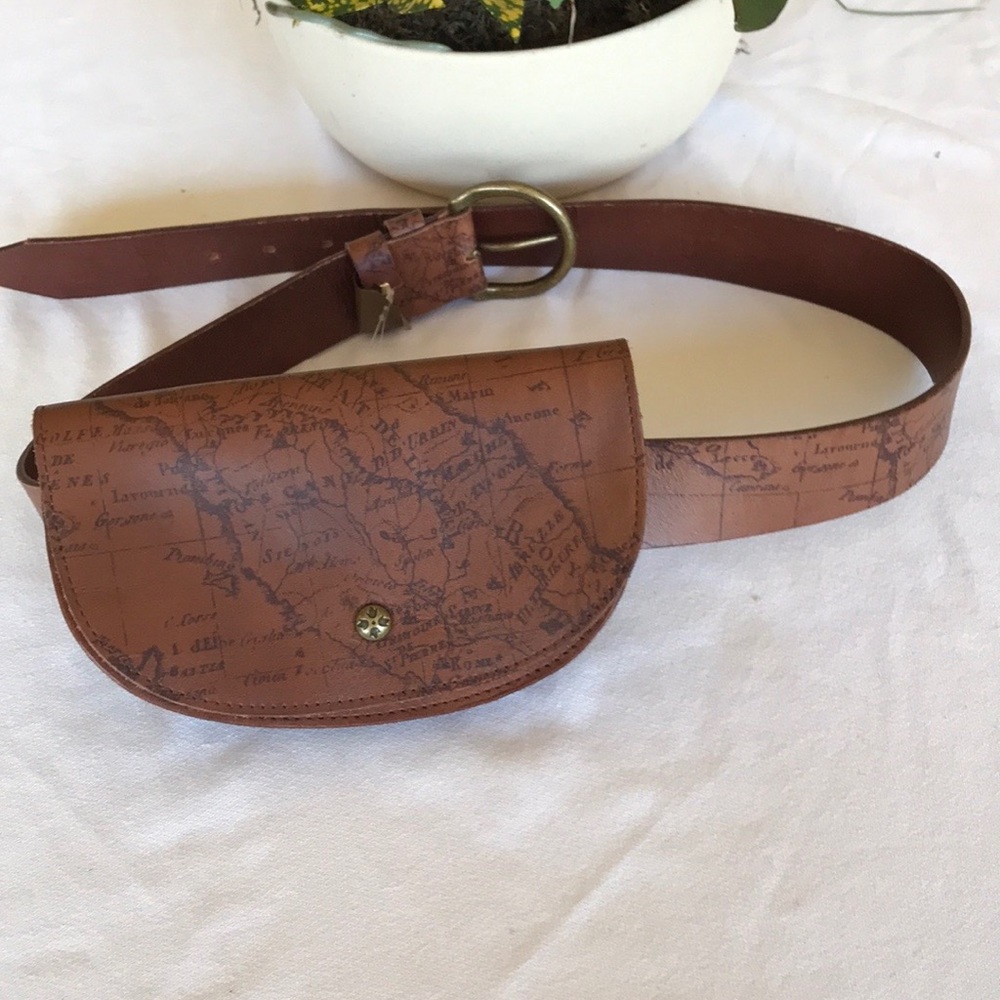 Patricia Nash bell/wallet